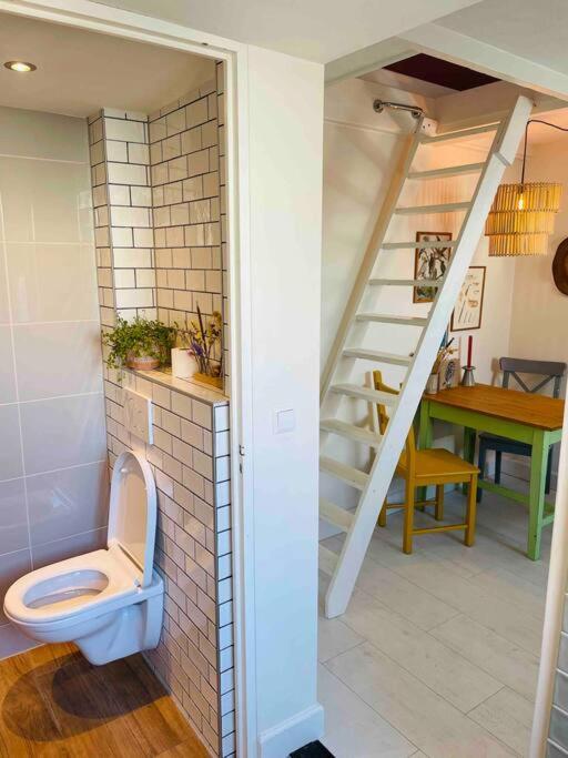 The Birdhouse, Tiny Home Close To The Beach 诺德韦克 外观 照片